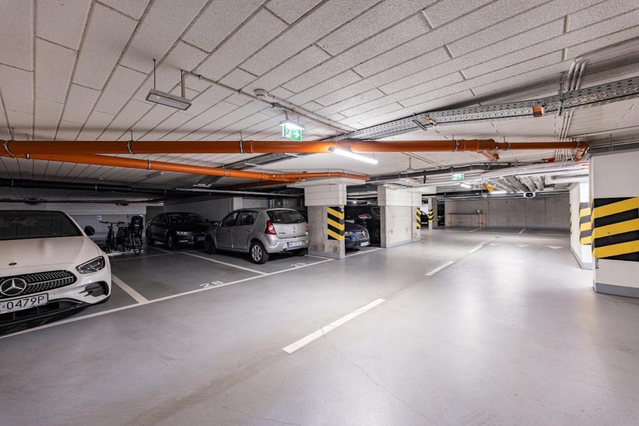 Fajny Apartament Z Parkingiem, Obok Metra. Warschau Buitenkant foto