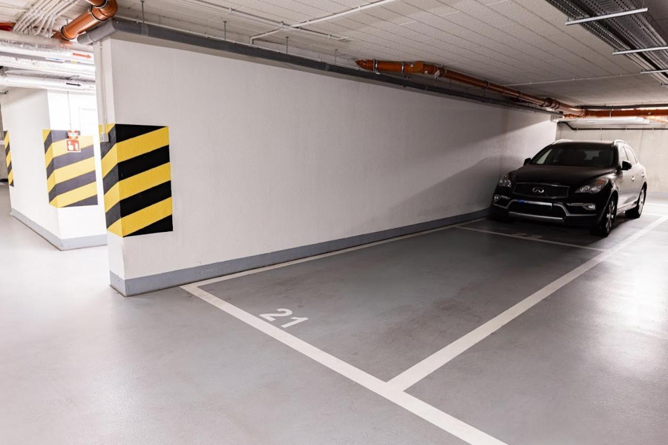 Fajny Apartament Z Parkingiem, Obok Metra. Warschau Buitenkant foto